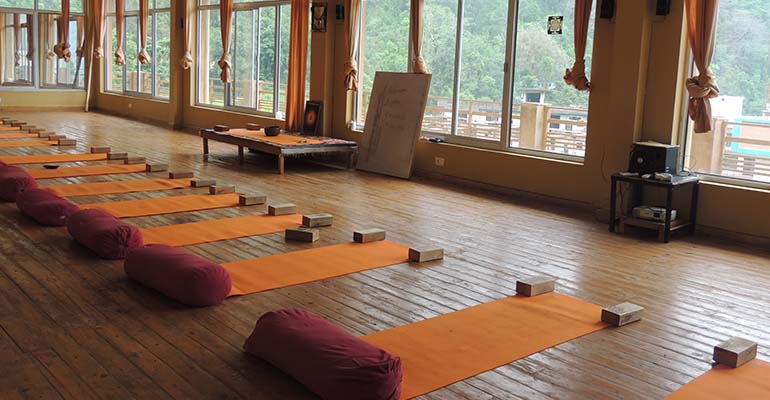 200 hour yoga school in india