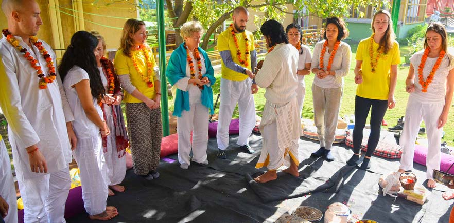 300 hour yoga teacher training in india